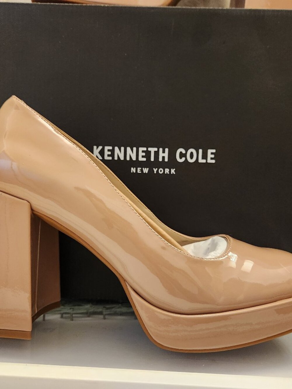 Kenneth Cole NY "Bri" Platform Pumps. NIB. Size 10M(Regular)